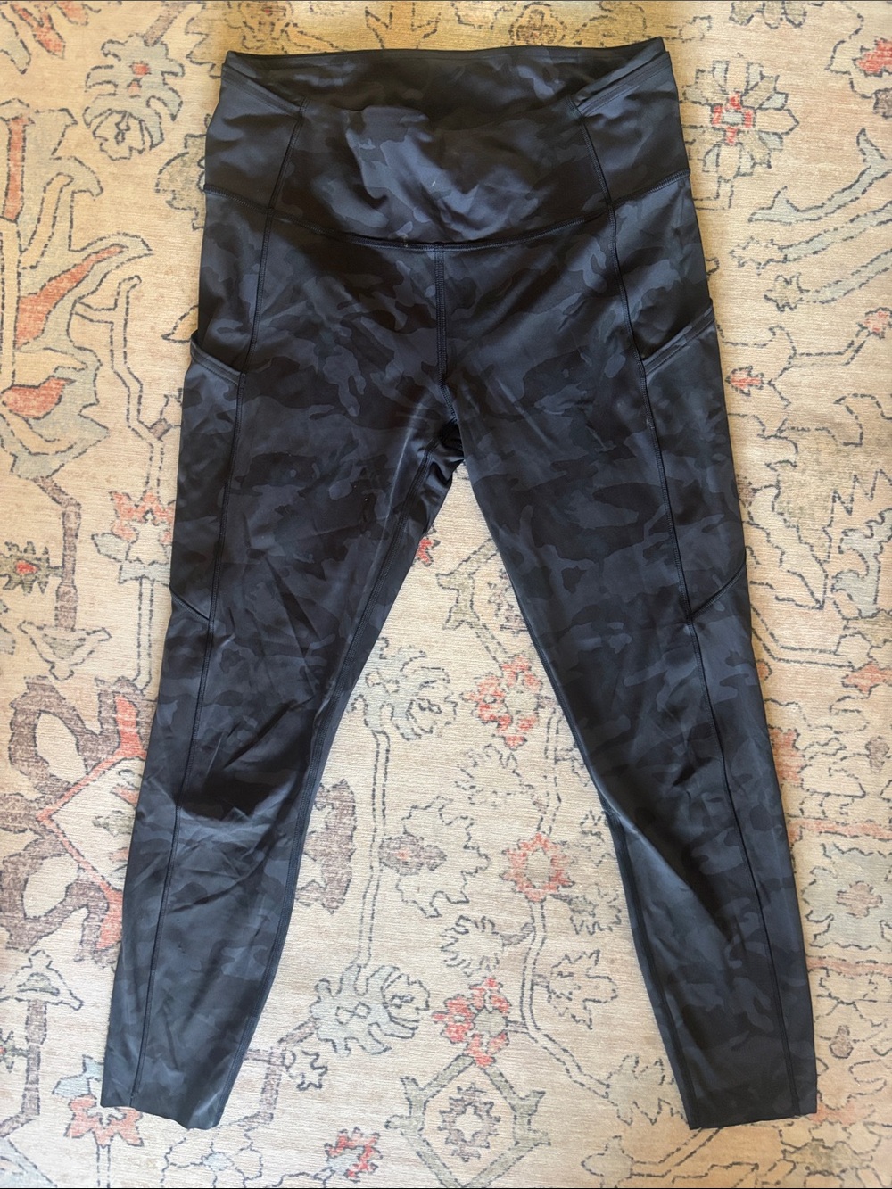 lululemon athletica women’s  Black Camo Leggings